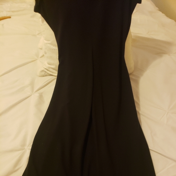 Dress - Picture 3 of 4